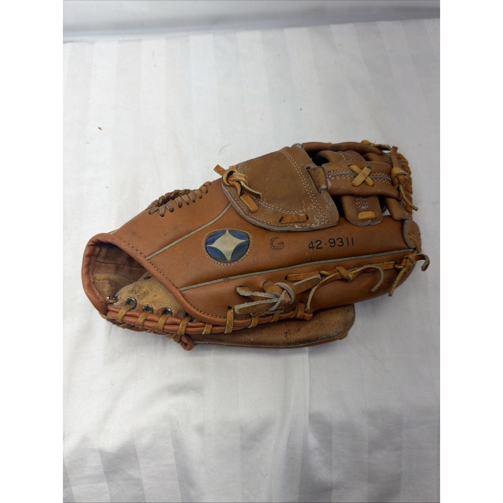 SPALDING The Handler 3 Finger Snap Closure Brown Baseball Glove